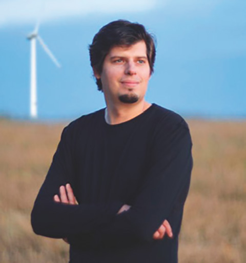 Юрий Степанов, эксперт в области распределённой энергетики и возобновляемых источников энергии, технический писатель, блогер, автор нескольких изобретений, руководитель десятков проектов внедрения ВИЭ-генерации в России