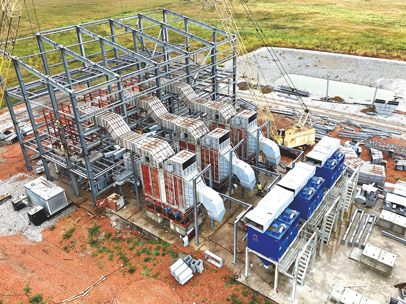 Фото 3 – Монтаж комплекса теплогенерирующей установки (ВНУ) 
с тремя теплогенераторами тепловой мощностью 7,56 МВт, Россия, Кемеровская область